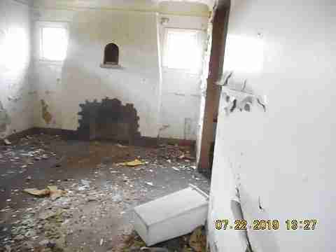 10410 Crocuslawn (28)_m.jpg